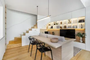 Garden Retreat Villas - Featuring open plan living, kitchen dining with Smart TV (disney+ and Netflix), Breakfast Bar and Work Zone. Washer / Dryer. Private outdoor garden with patio.