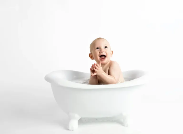 We provide baby baths, baby listening devices, baby cutlery and plates, high chairs and more to make your journey simple and comfortable