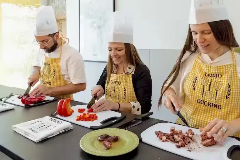 Canto Cooking food tour in Porto