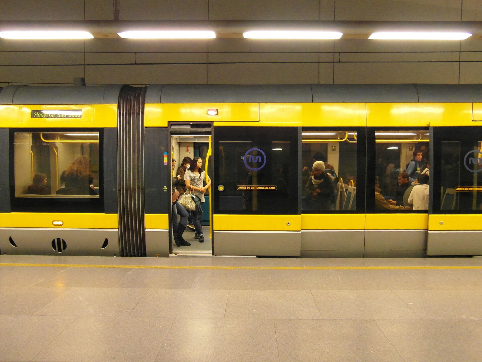 Metro do Porto train, the rolling stock used across the network