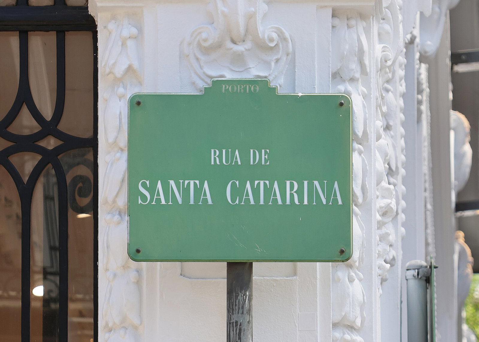 Shops along Rua de Santa Catarina in Porto